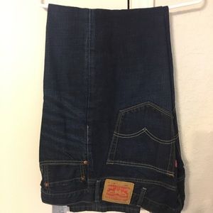 Levi’s 559 jeans